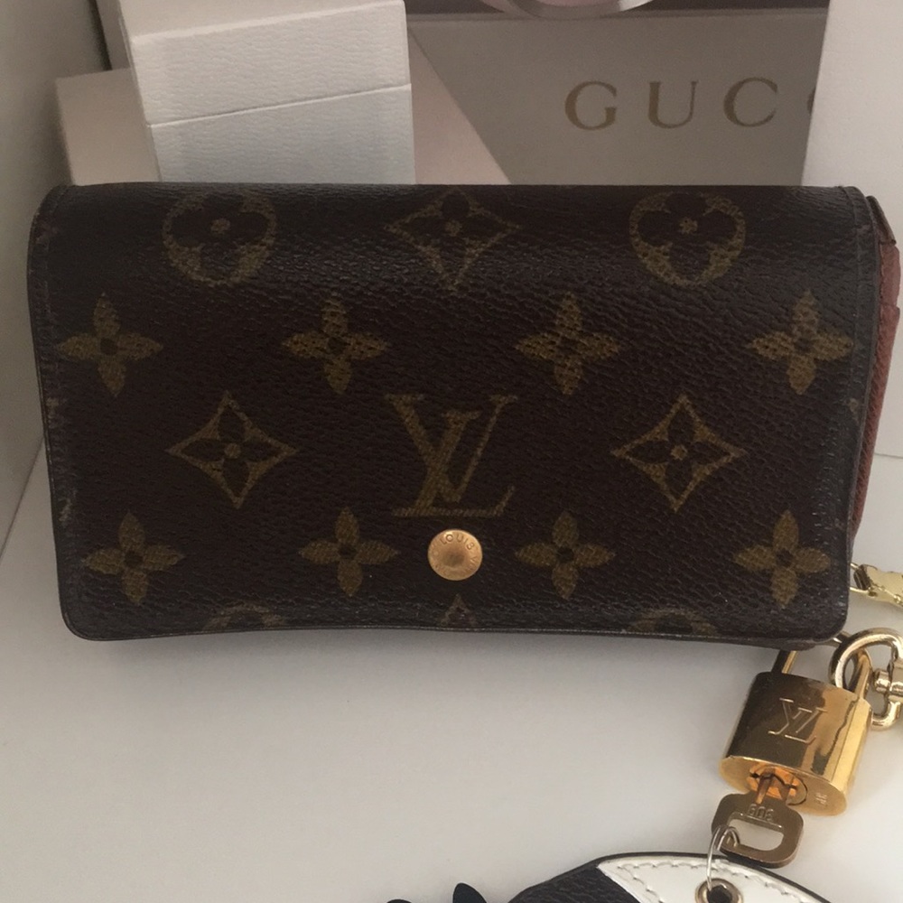 Authentic Louis Vuitton wallet
